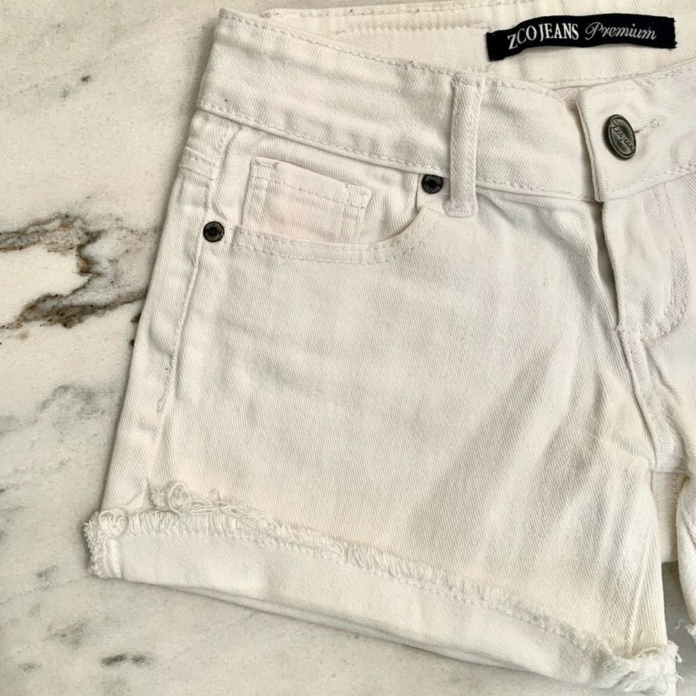 ZCO • White Jean Shorts - Picture 4 of 14